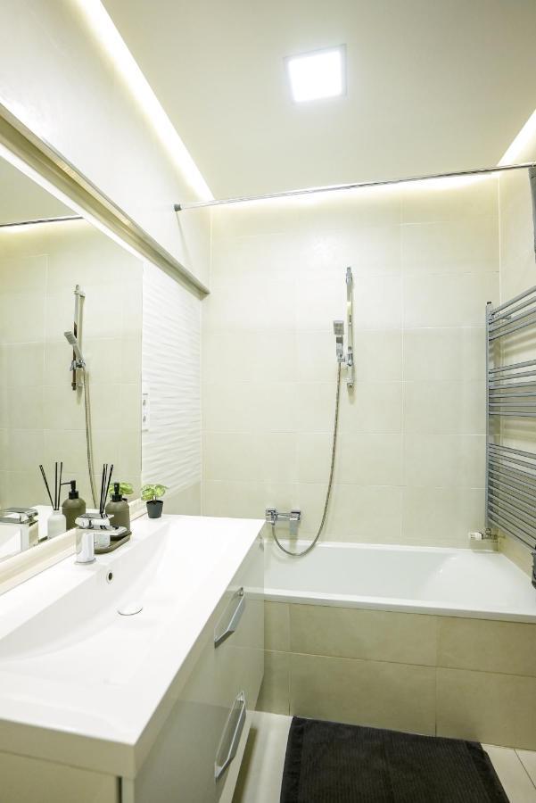 Danube Family Premium Apartment บูดาเปสต์ ภายนอก รูปภาพ
